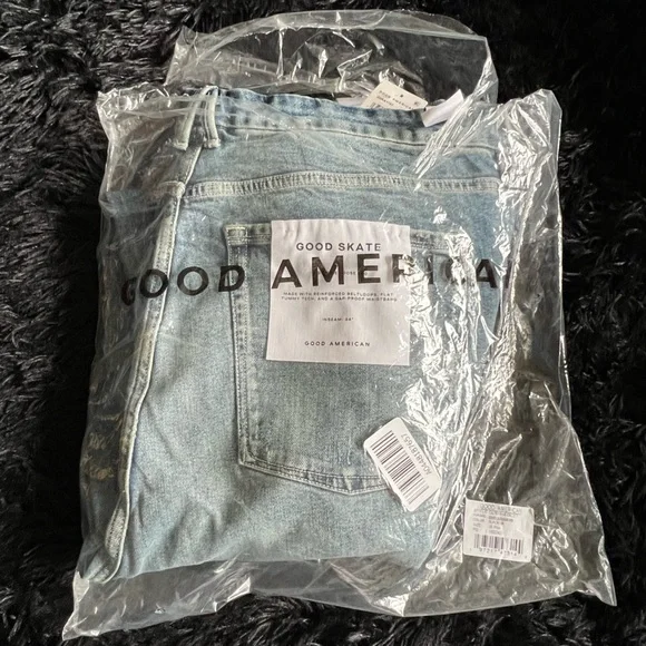 Good American Good Skate Wide-Legged Jeans - Picture 4 of 5